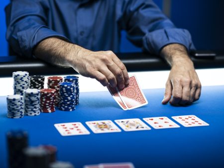 Como jogar Texas Hold’em: o guia definitivo para iniciantes