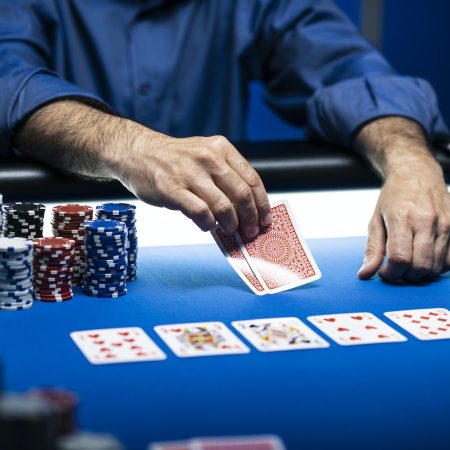 Como jogar Texas Hold’em: o guia definitivo para iniciantes